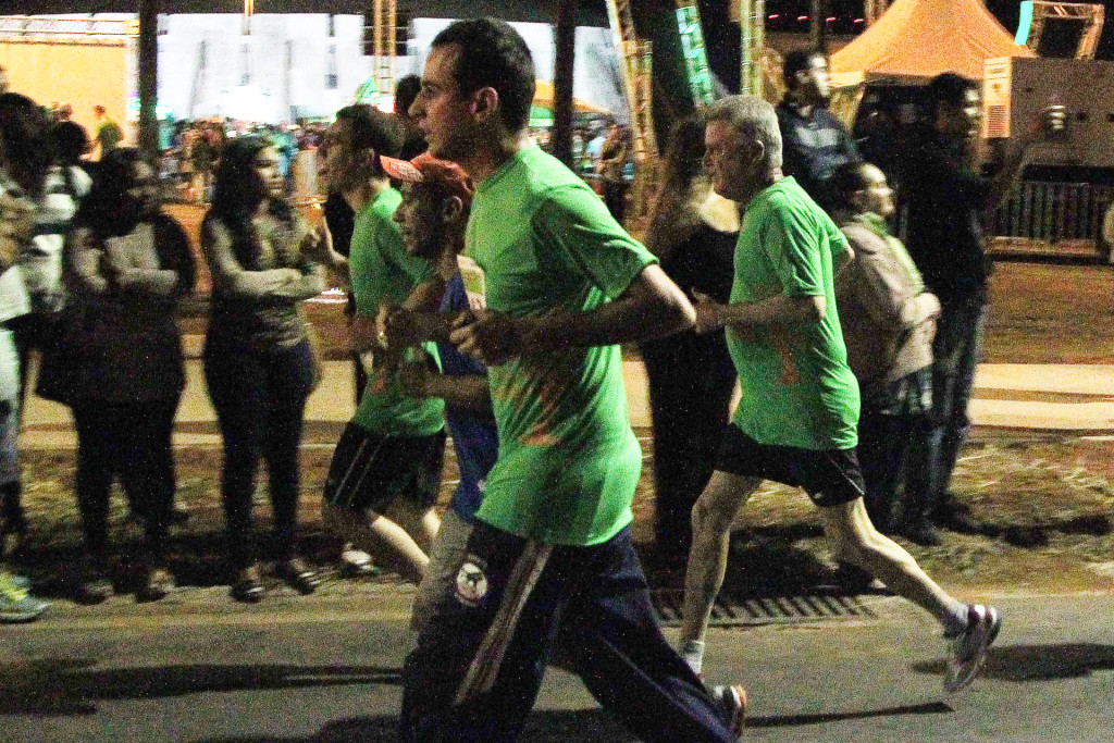 Um dos participantes foi o governador de Brasília, Rodrigo Rollemberg, que fez o percurso de 5 quilômetros.