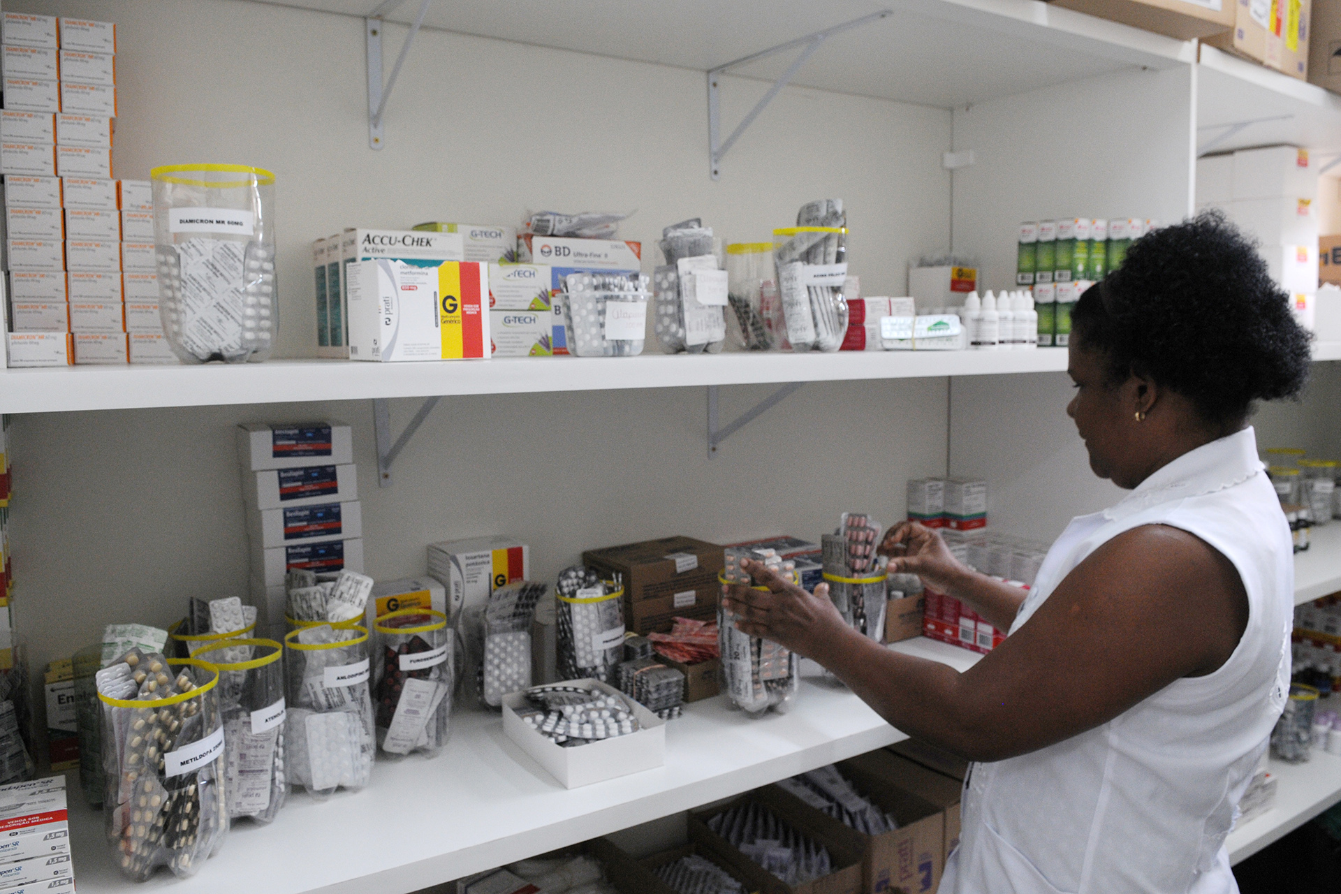 A UBS 14 do Núcleo Rural Tabatinga agora conta com farmácia, consultório médico, enfermaria, sala de acolhimento, sala de vacina, sala de procedimentos e sala de expurgo