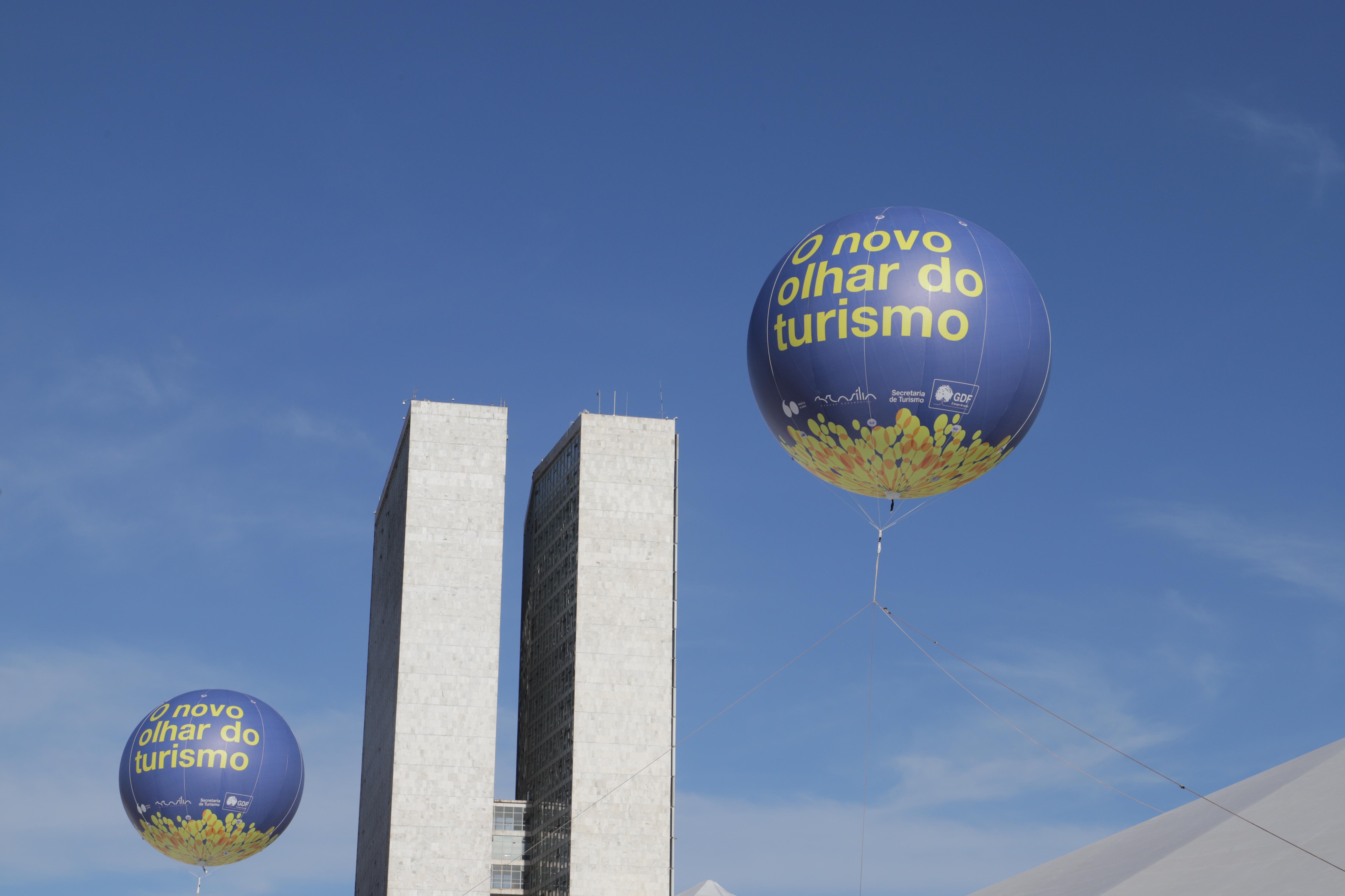 Brasília, 02.02.2020//Cerimônia de troca da bandeira na Praça dos Três Poderes. Foto Luís Tajes/Setur-DF