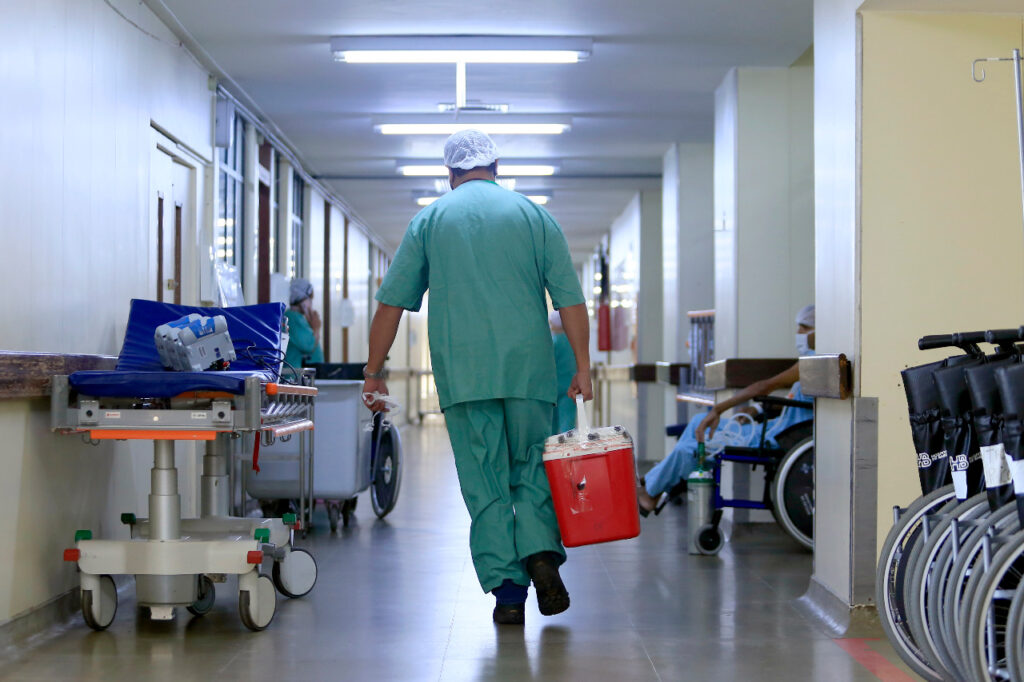 Com apoio do Estado, hospital de Cascavel é habilitado para transplante de  rim