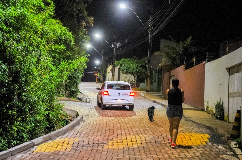 A nova iluminação deu mais segurança para os moradores que fazem atividade física, após o trabalho, ou para aqueles que costumam caminhar com o cão | Fotos: Joel Rodrigues/Agência Brasília
