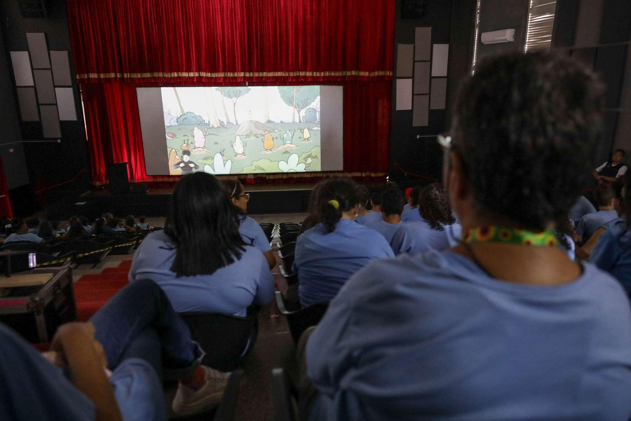 Dentro-3-7 Festival Multicultural de Cinema leva acessibilidade e inclusão para estudantes de Sobradinho