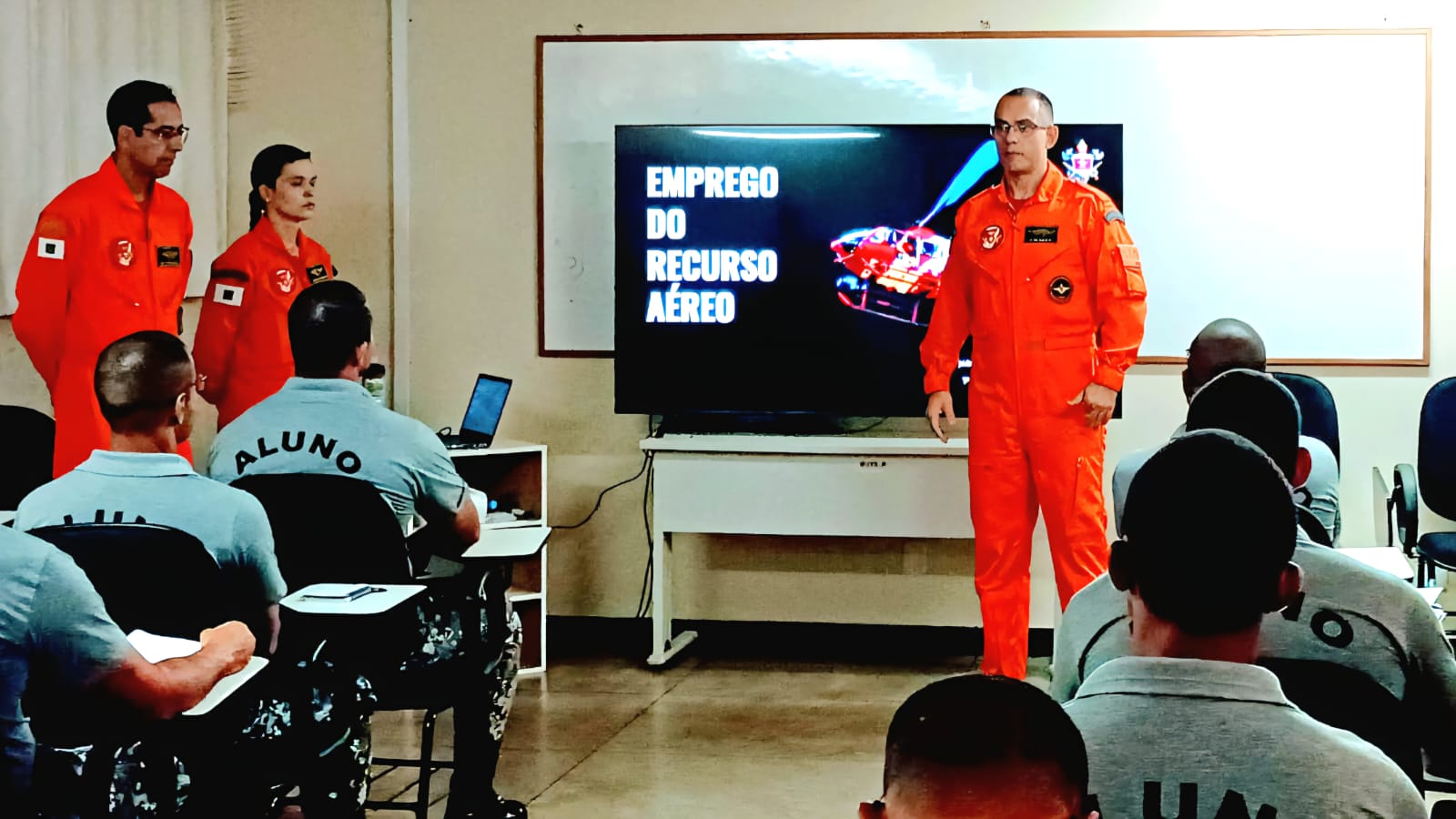 Bombeiros do DF ministram curso nacional de segurança de autoridades