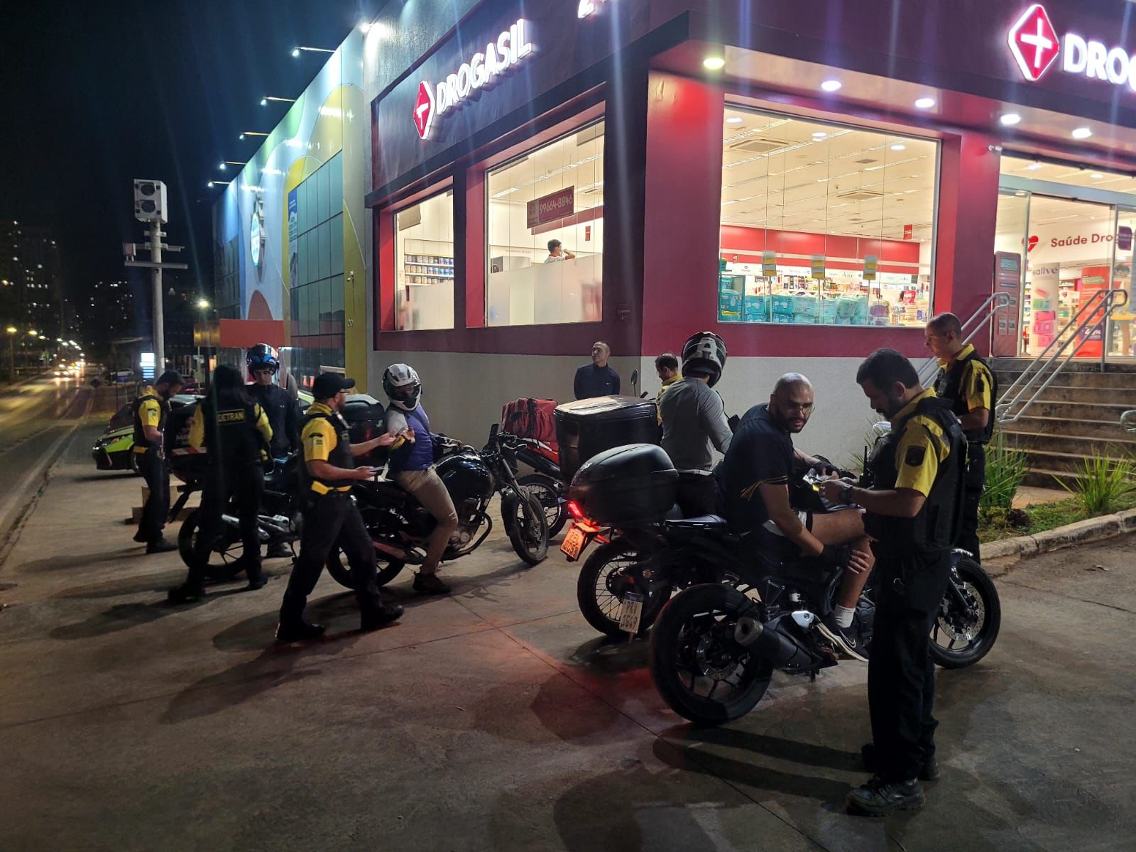 Operação Sossego flagra 32 motocicletas com escapamentos alterados em Águas Claras