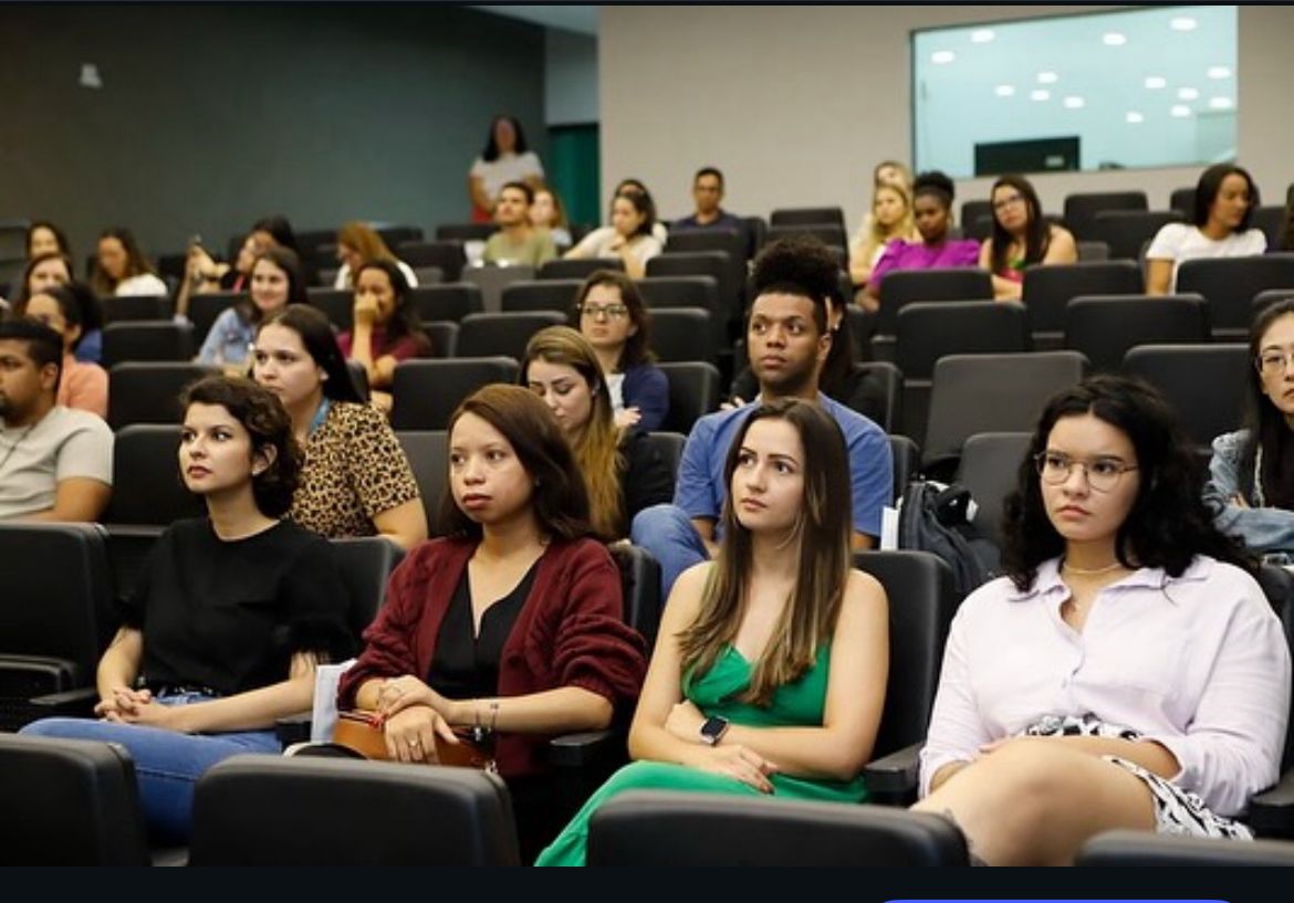 Simpósio multiprofissional em nefrologia debate avanços e desafios no cuidado ao paciente renal