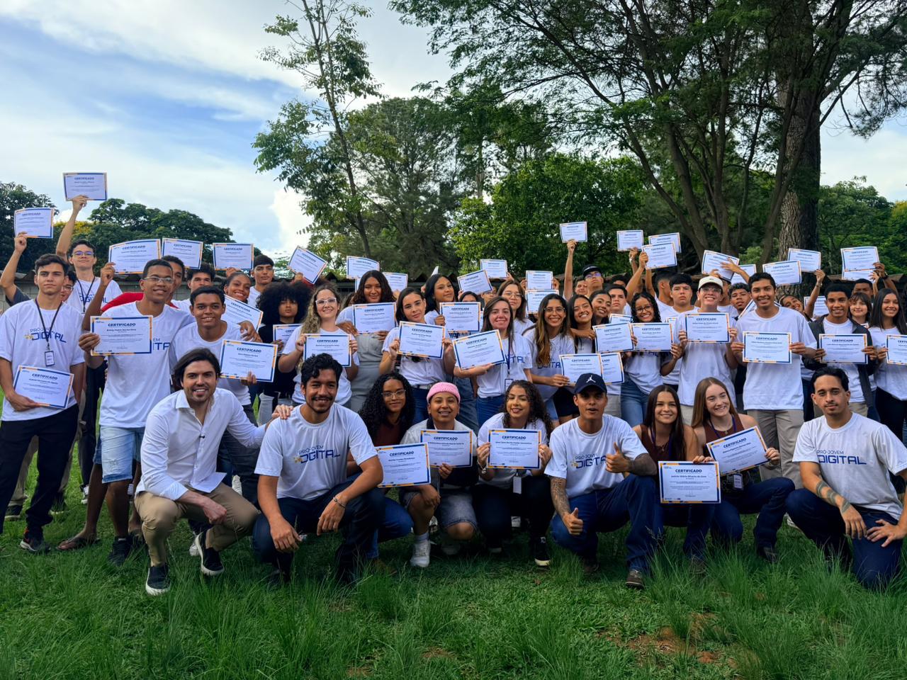 Pró-Jovem Digital forma mais 600 estudantes