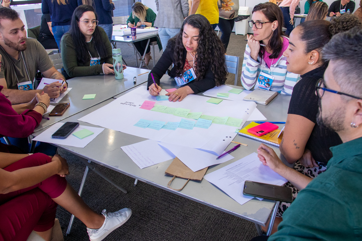 Educadores participam de oficina de liderança contemporânea