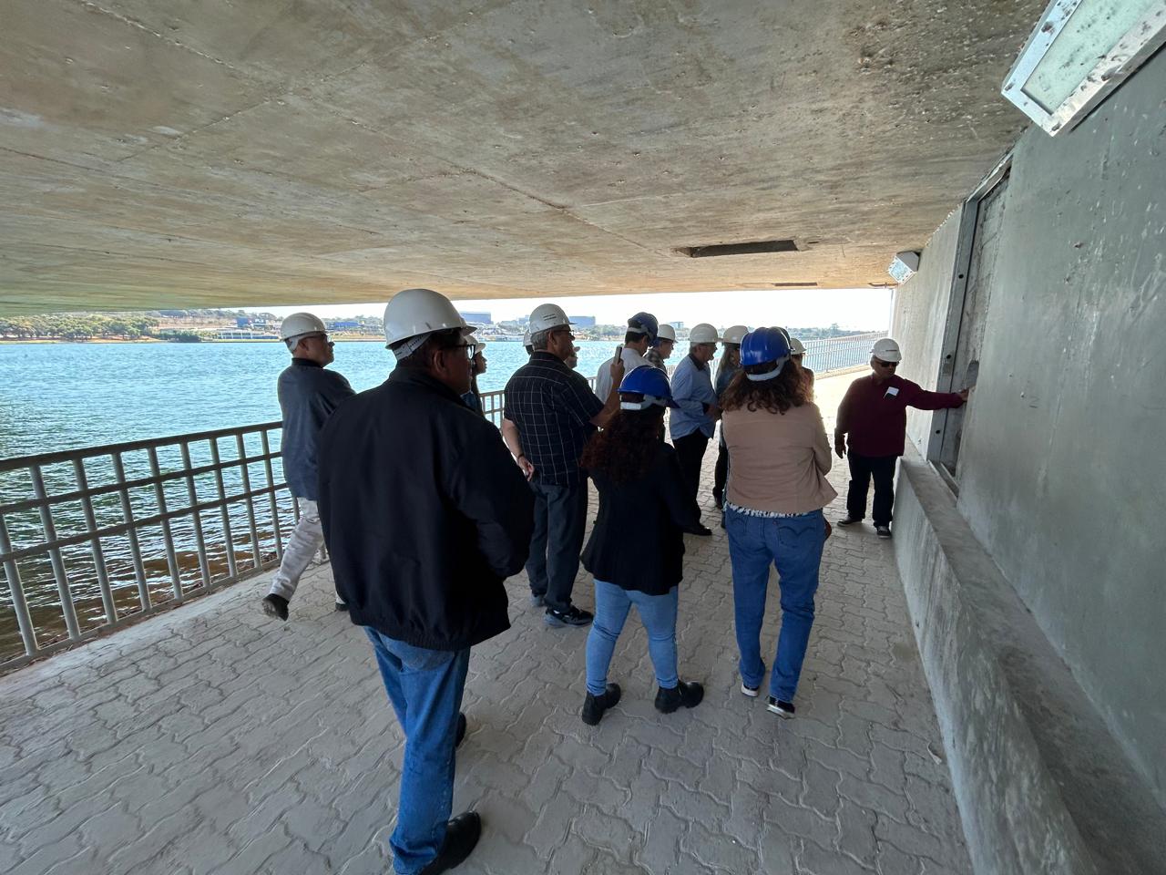 Visita técnica do Crea-DF destaca qualidade das obras da ponte Honestino Guimarães