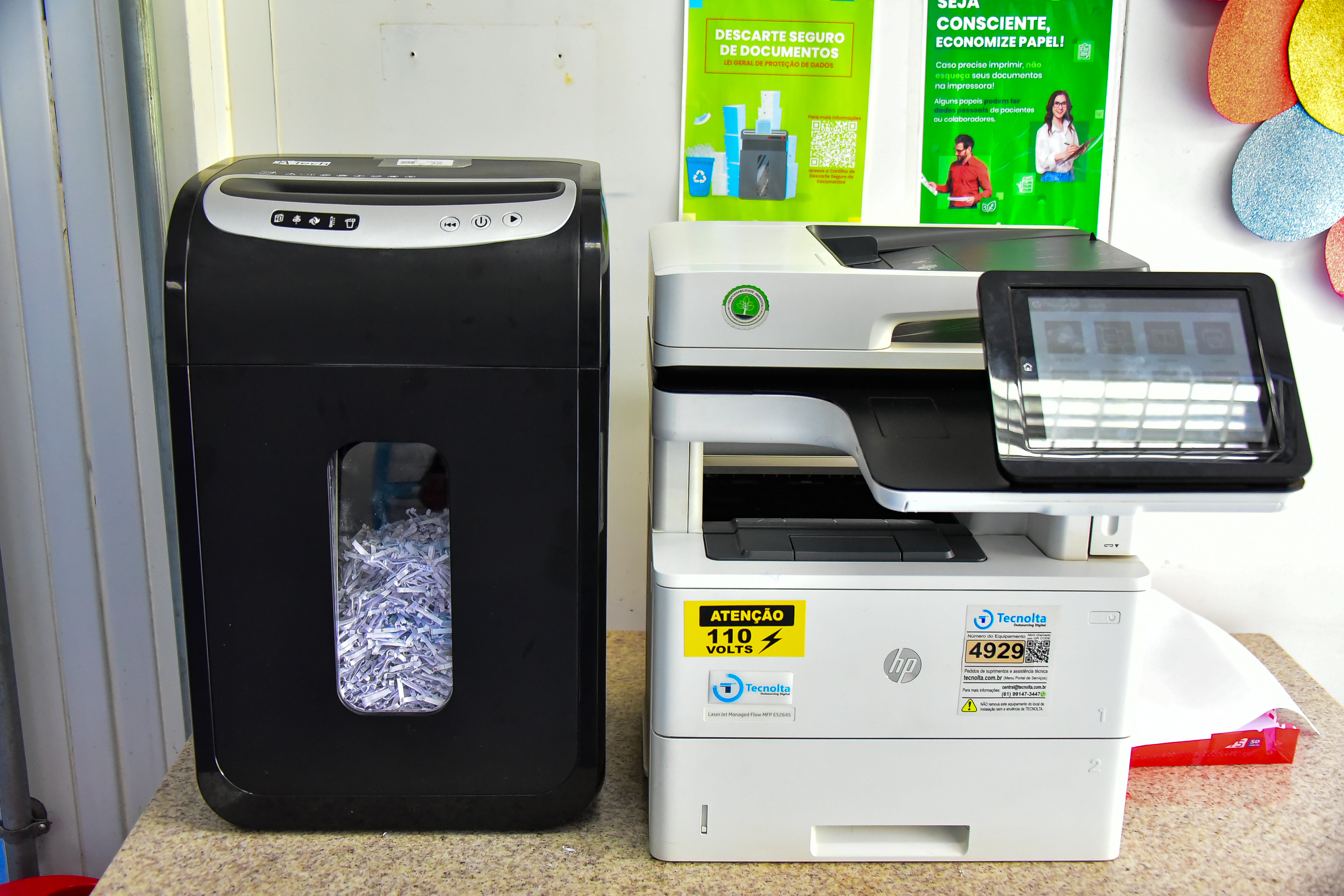 Aquisição de 70 fragmentadoras de papel reforça a proteção de dados da Saúde