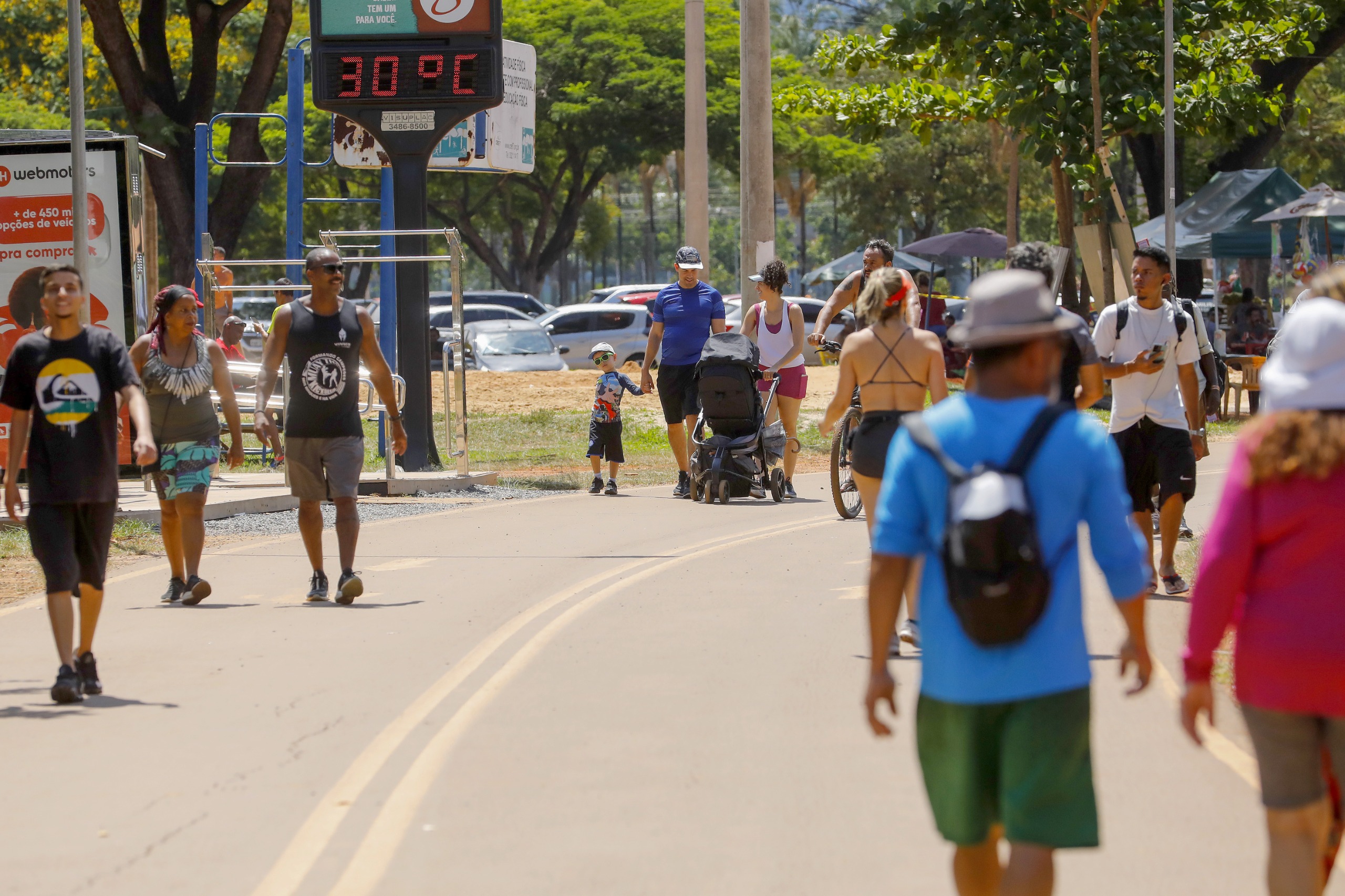 Verão e exposição prolongada ao sol acendem alerta para saúde