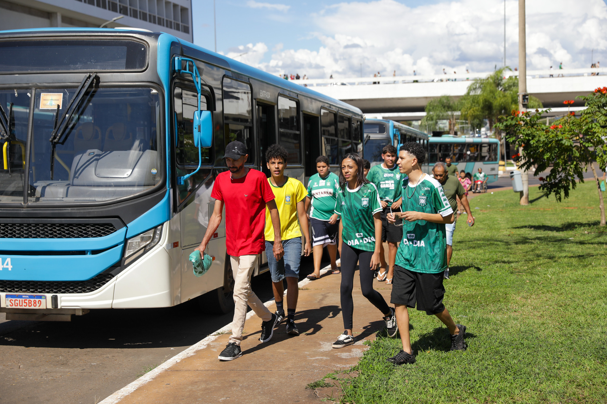 População terá nove horas de ônibus e metrô de graça neste sábado (21)