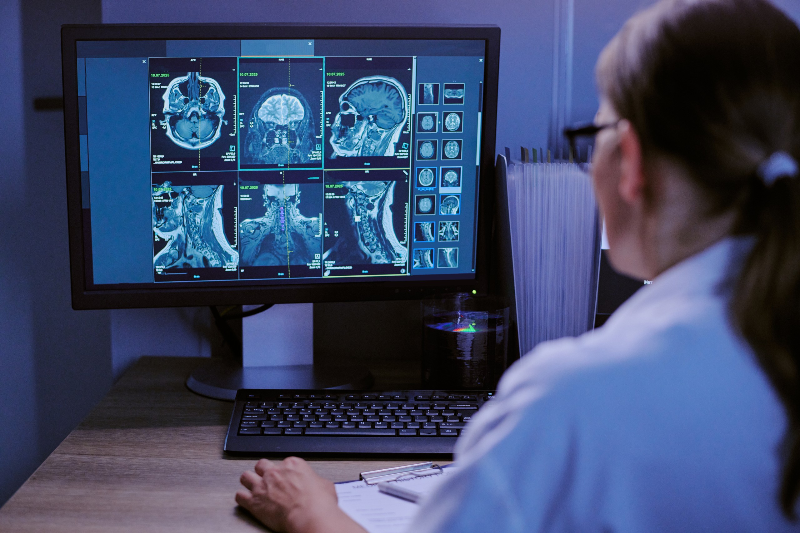 Aberta seleção para neurologia, psiquiatria e oftalmologia com salários de até R$ 16 mil 