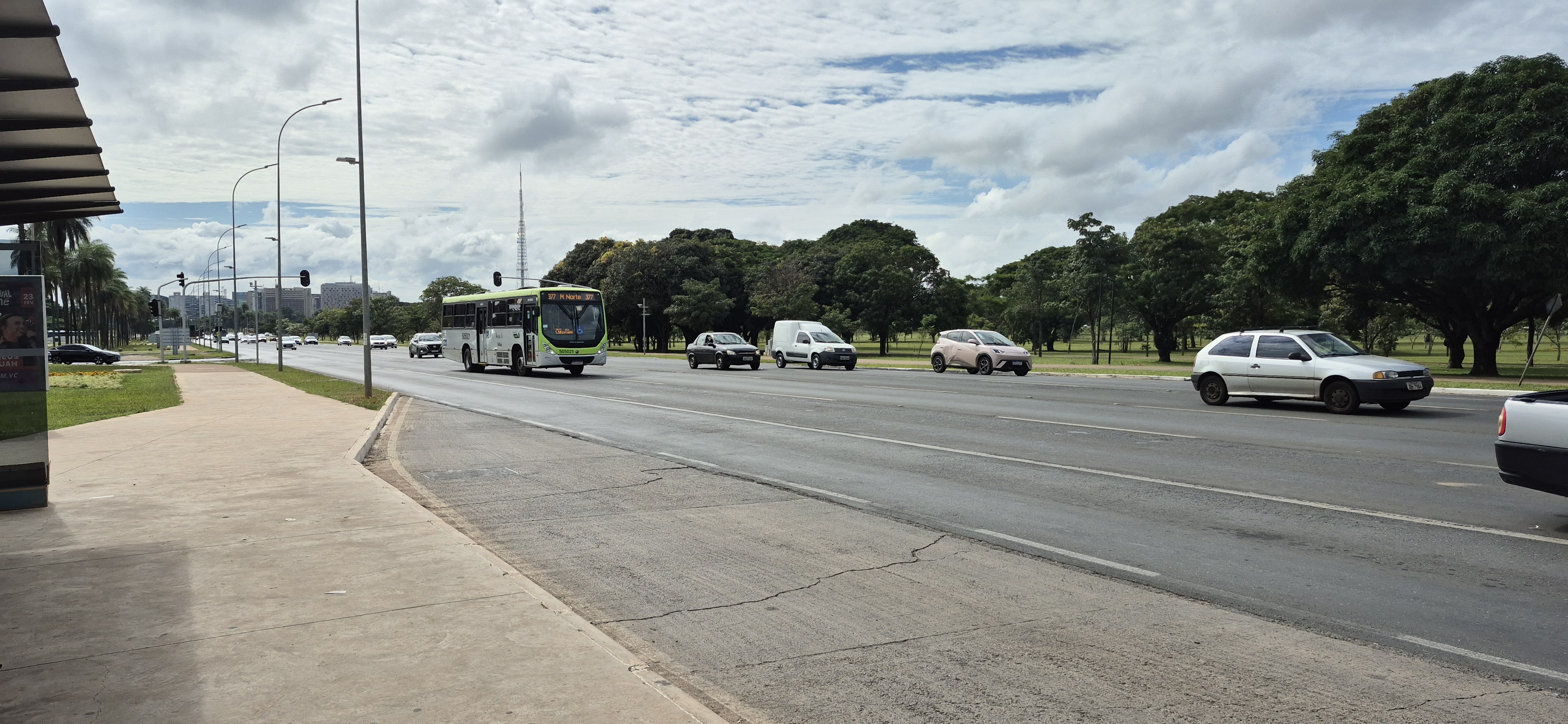 Licitação prevê construir 500 baias de ônibus em todo o DF
