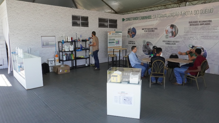 Circuito da Agroindústria destaca regularização simplificada de queijarias artesanais na AgroBrasília