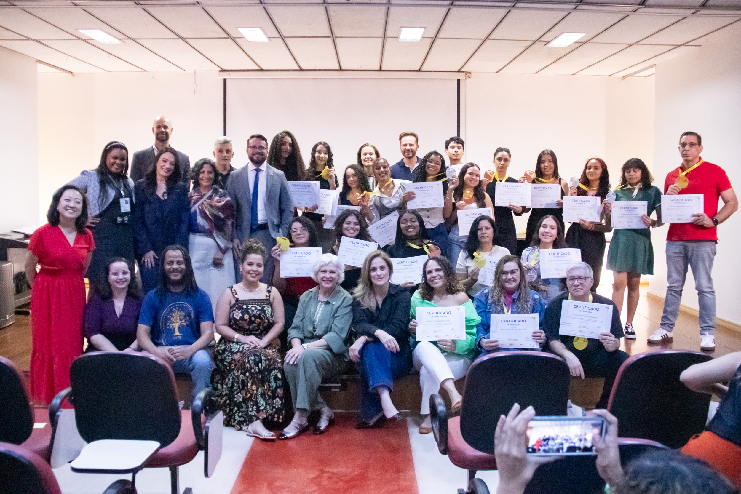 Centro Interescolar de Línguas 01 de Brasília celebra 32 premiações na Olimpíada de Espanhol&nbsp;