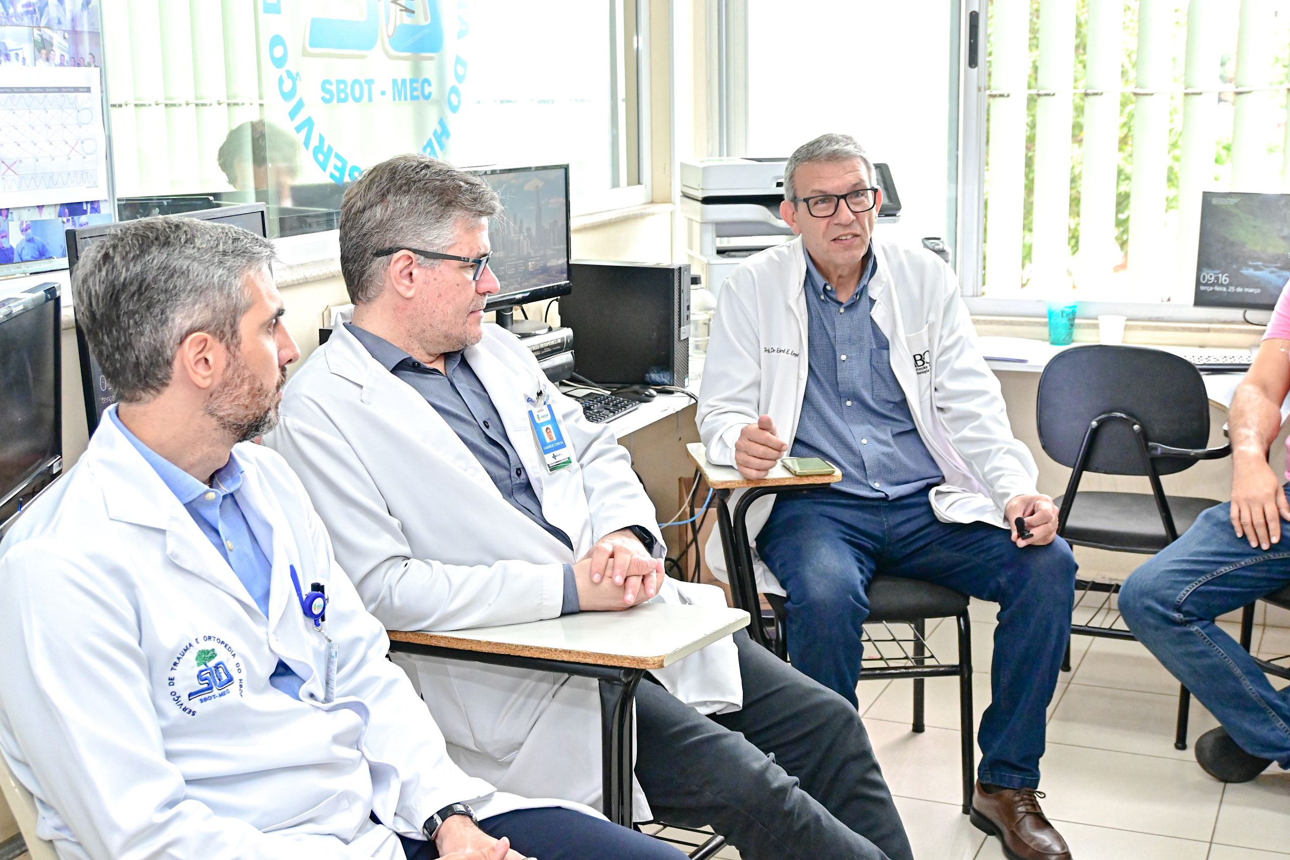 Hospital de Base recebe visita de oncologista da USP para mapeamento nacional de centros especializados