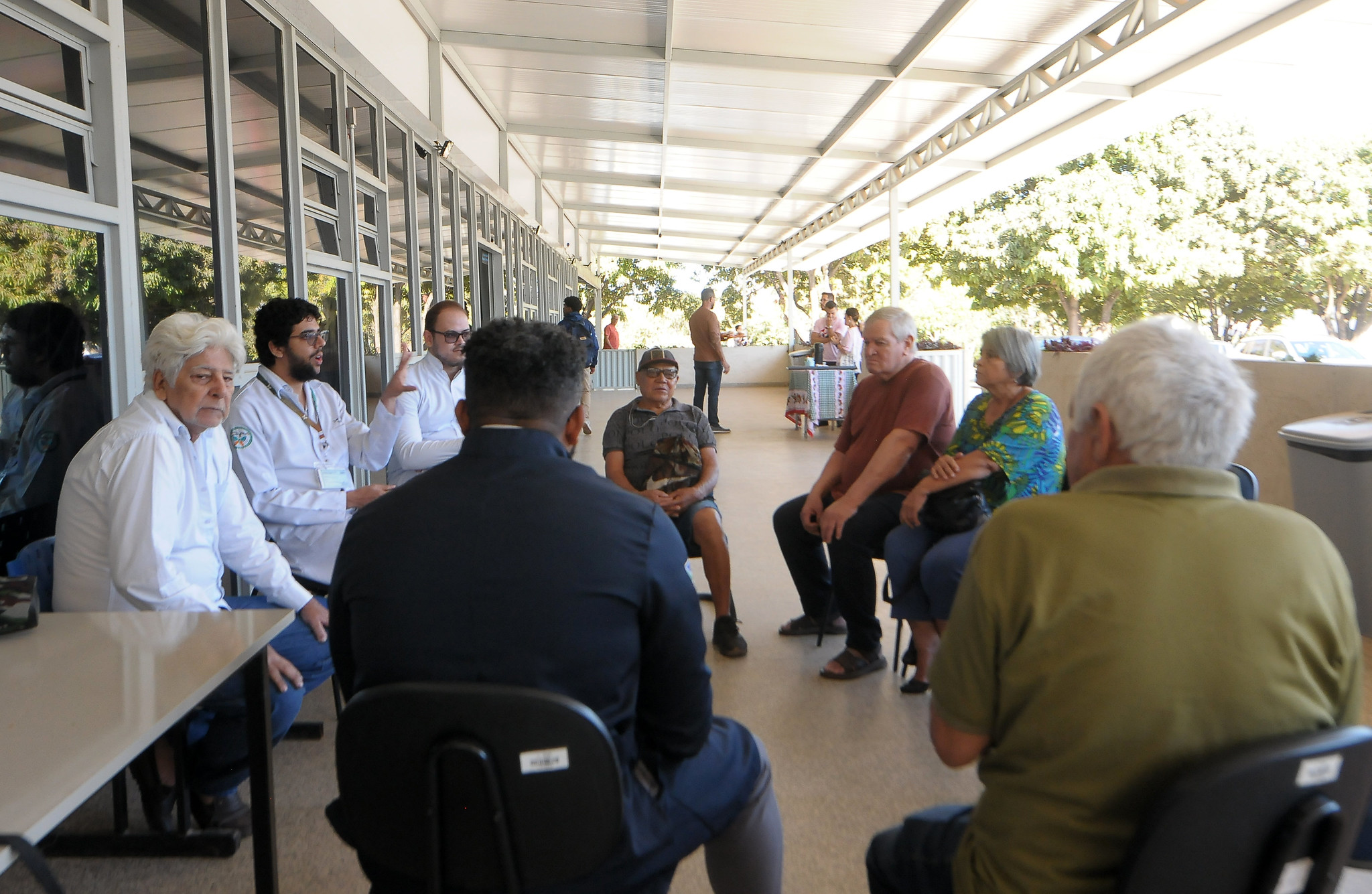 Grupo de apoio em hospital fortalece homens em tratamento oncológico