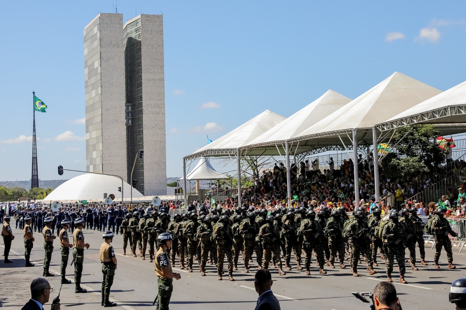 Desfile de 7 de Setembro no DF terá segurança com rondas a pé, com apoio de cães e cavalos