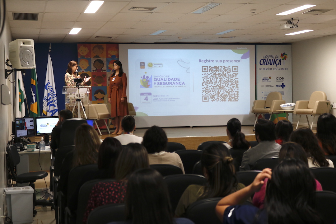 Simpósio debate qualidade e segurança em ambiente hospitalar
