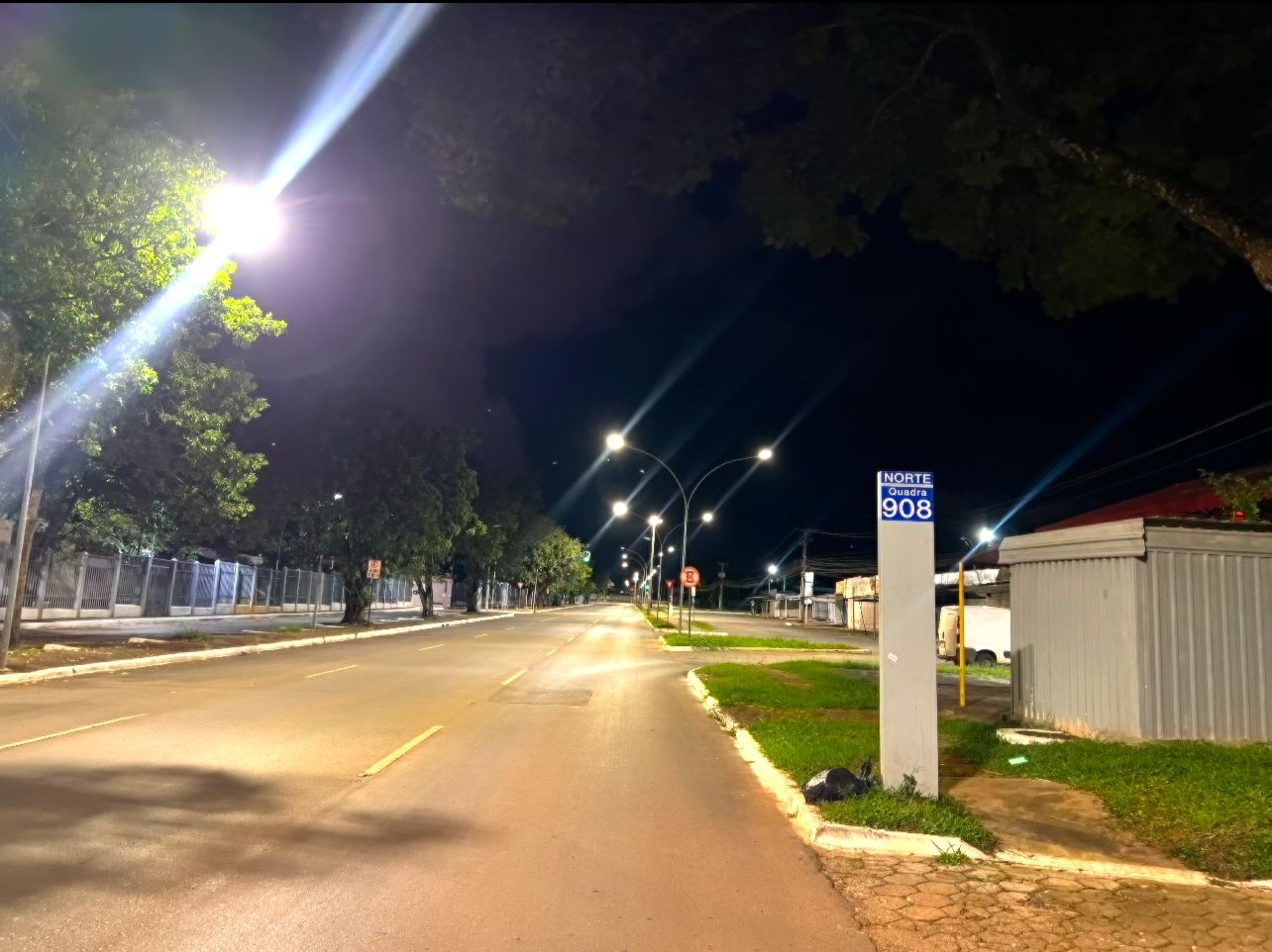 Asa Norte tem iluminação pública modernizada e recebe 1.172 novas luminárias de LED