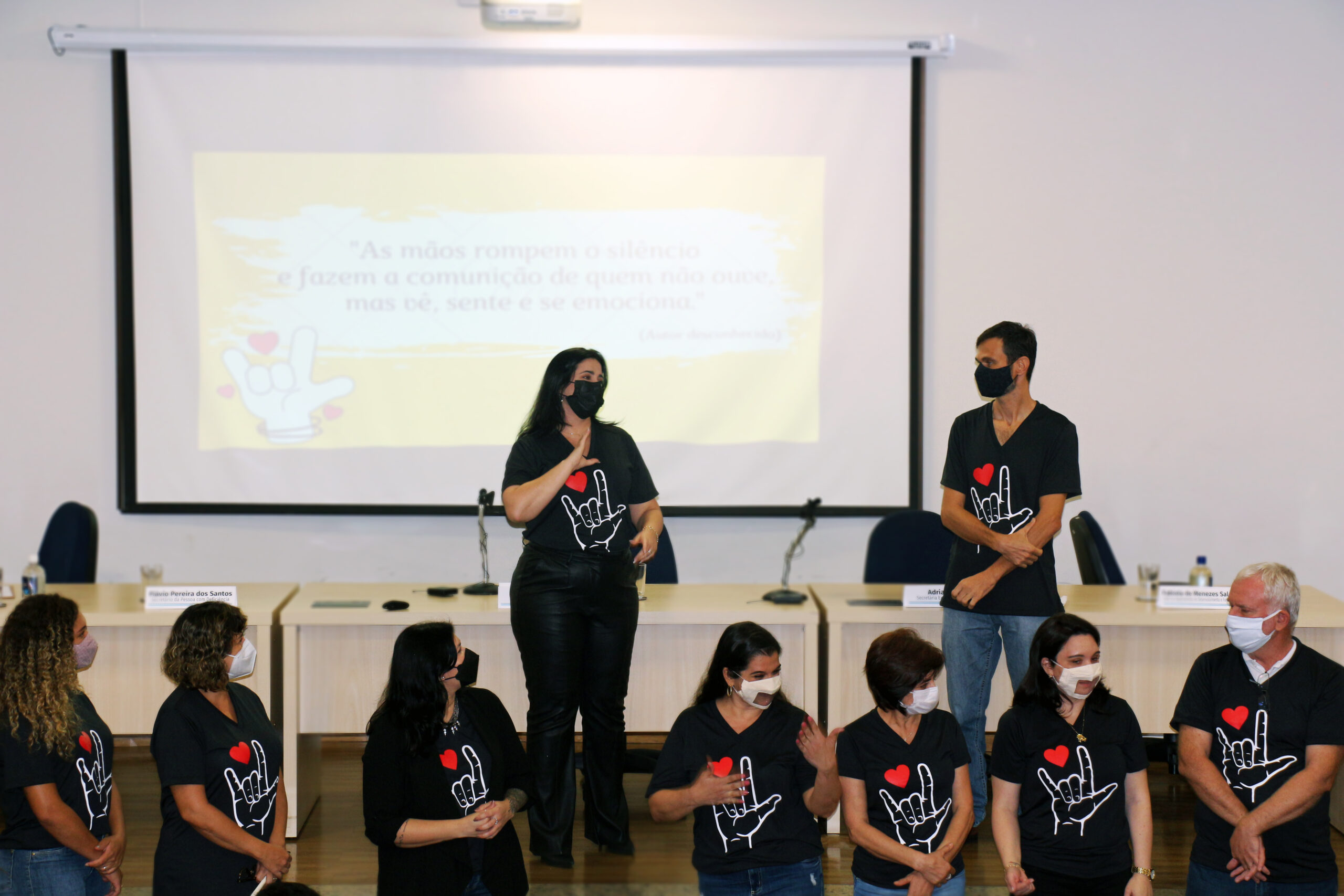 GDF oferece curso de Libras para servidores