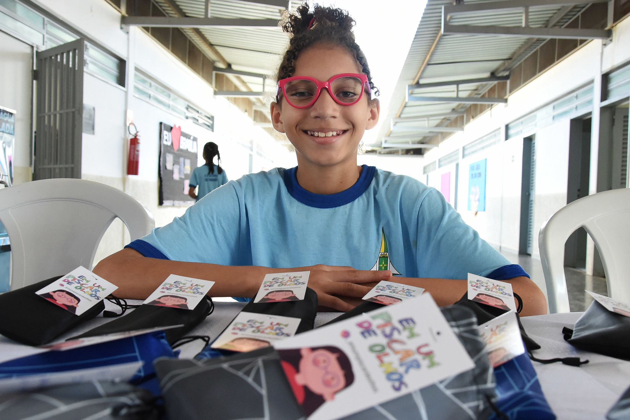 Mais de 15 mil alunos da rede pública receberam atendimento oftalmológico gratuito em um semestre