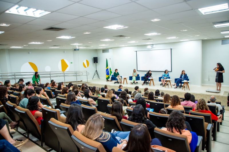 Servidores da rede pública do DF recebem capacitação em saúde mental