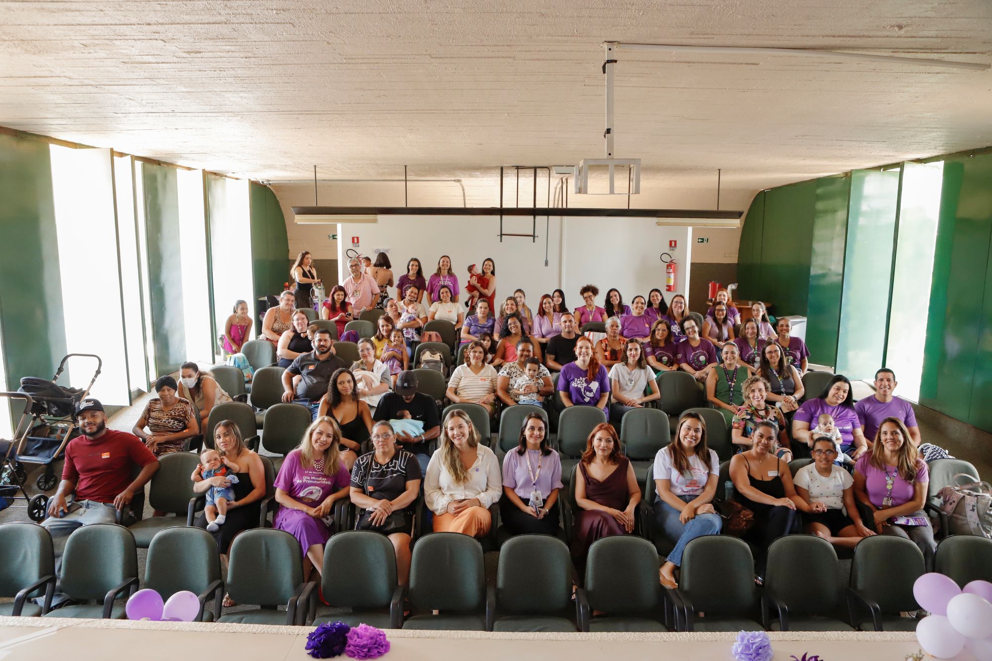 HRT reúne mães de bebês prematuros e mostra casos de superação