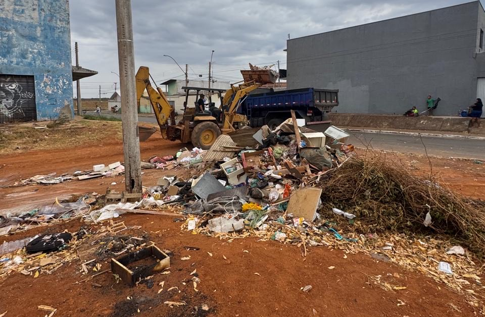 Ceilândia se prepara para as chuvas com mutirão de limpeza e desobstrução de bueiros