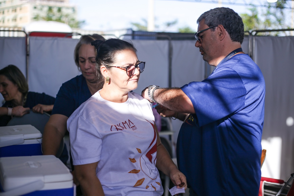 Saúde oferece atendimento ao público da Festa de Pentecostes