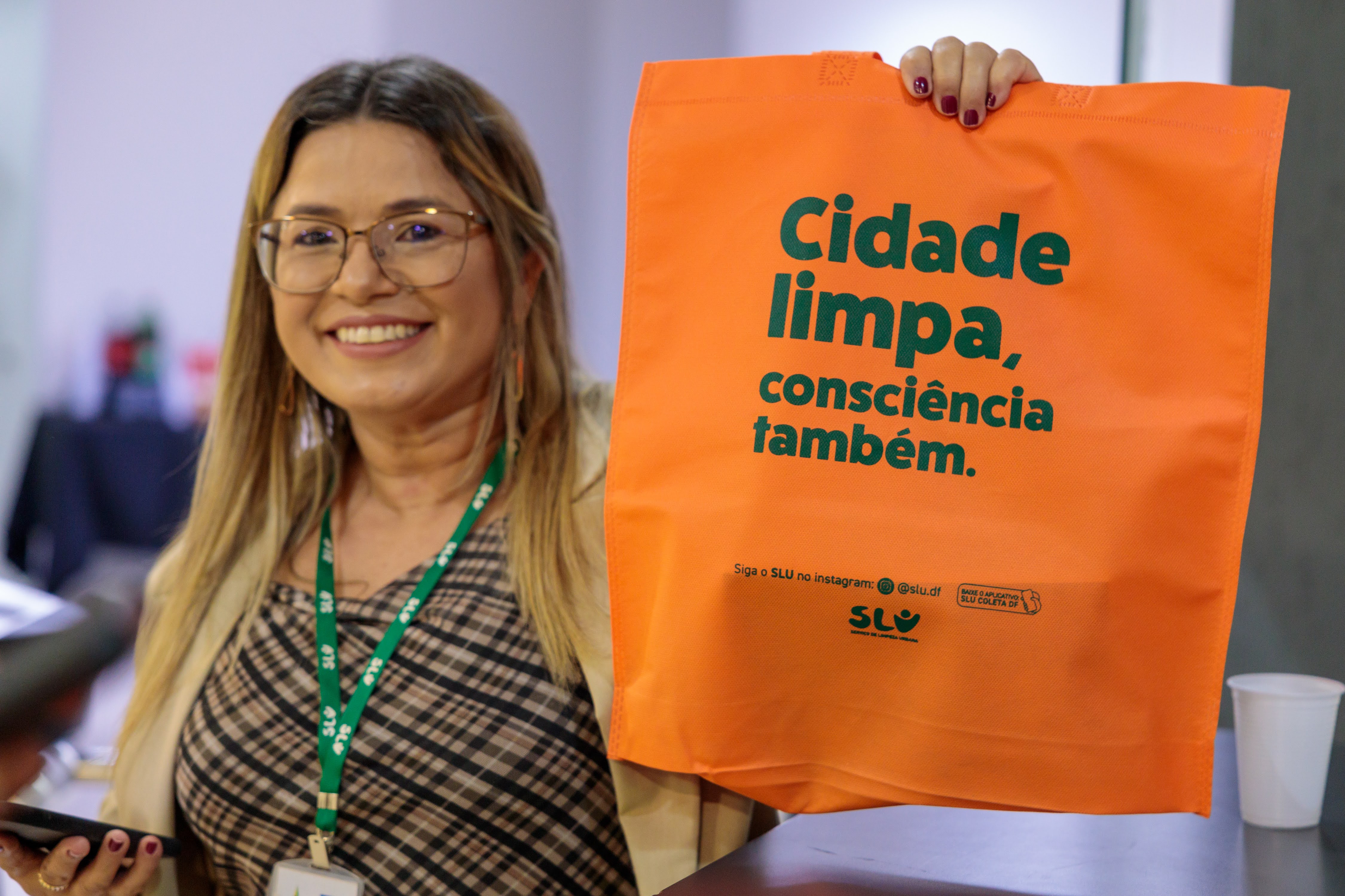 Comemoração do Dia do Servidor Público no SLU é marcada por homenagens e reconhecimento