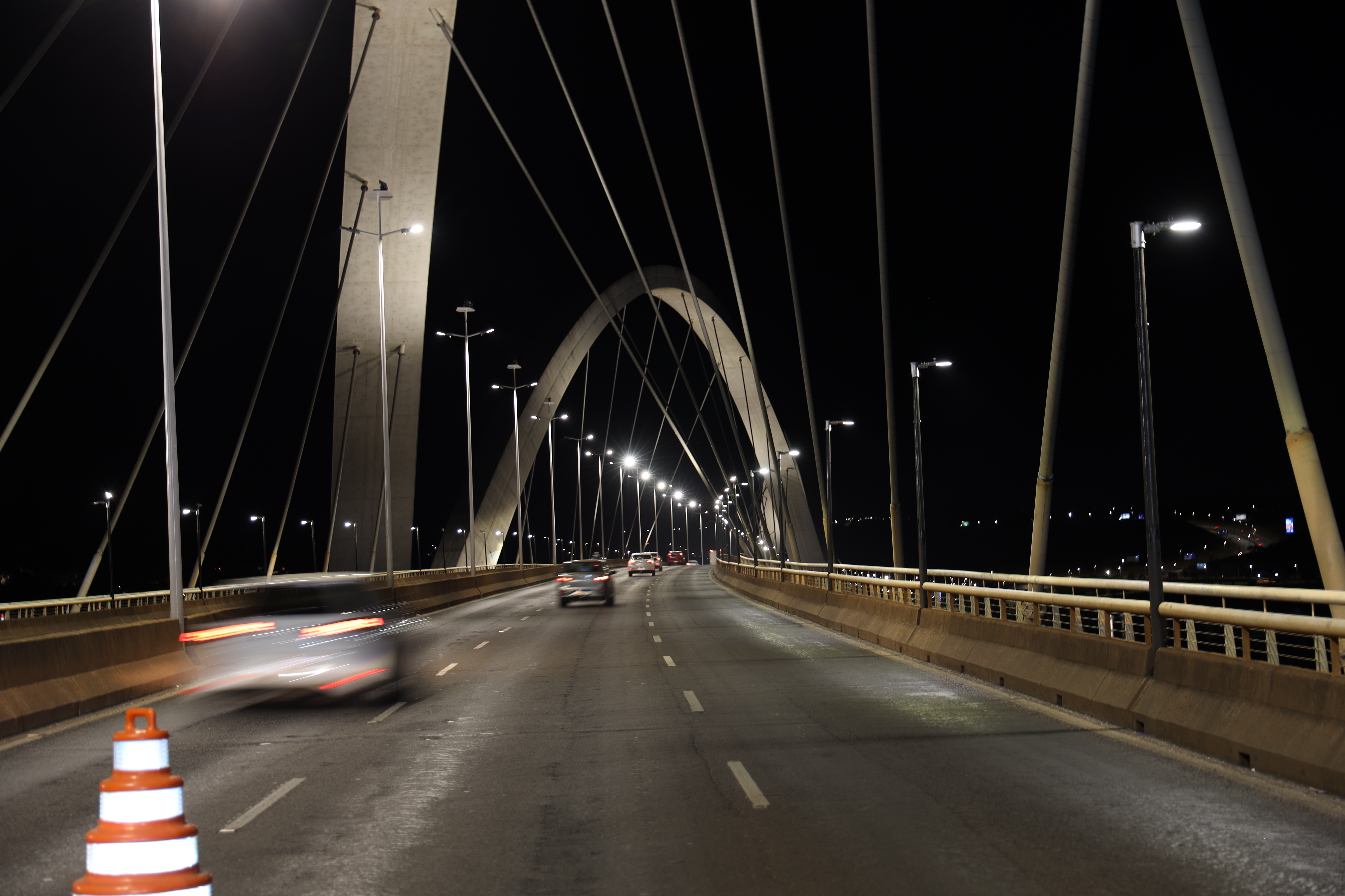 Concluída a troca das juntas de dilatação da Ponte JK