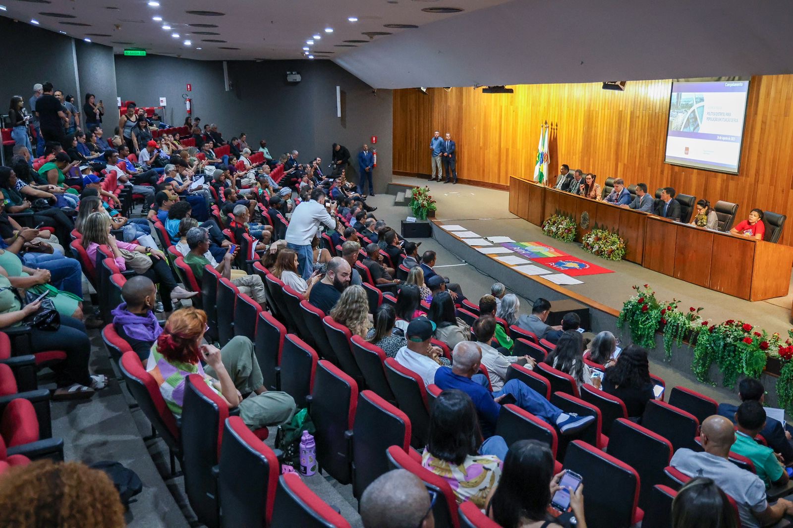 Audiência pública debate avanços e desafios da Política Distrital para Pessoa em Situação de Rua