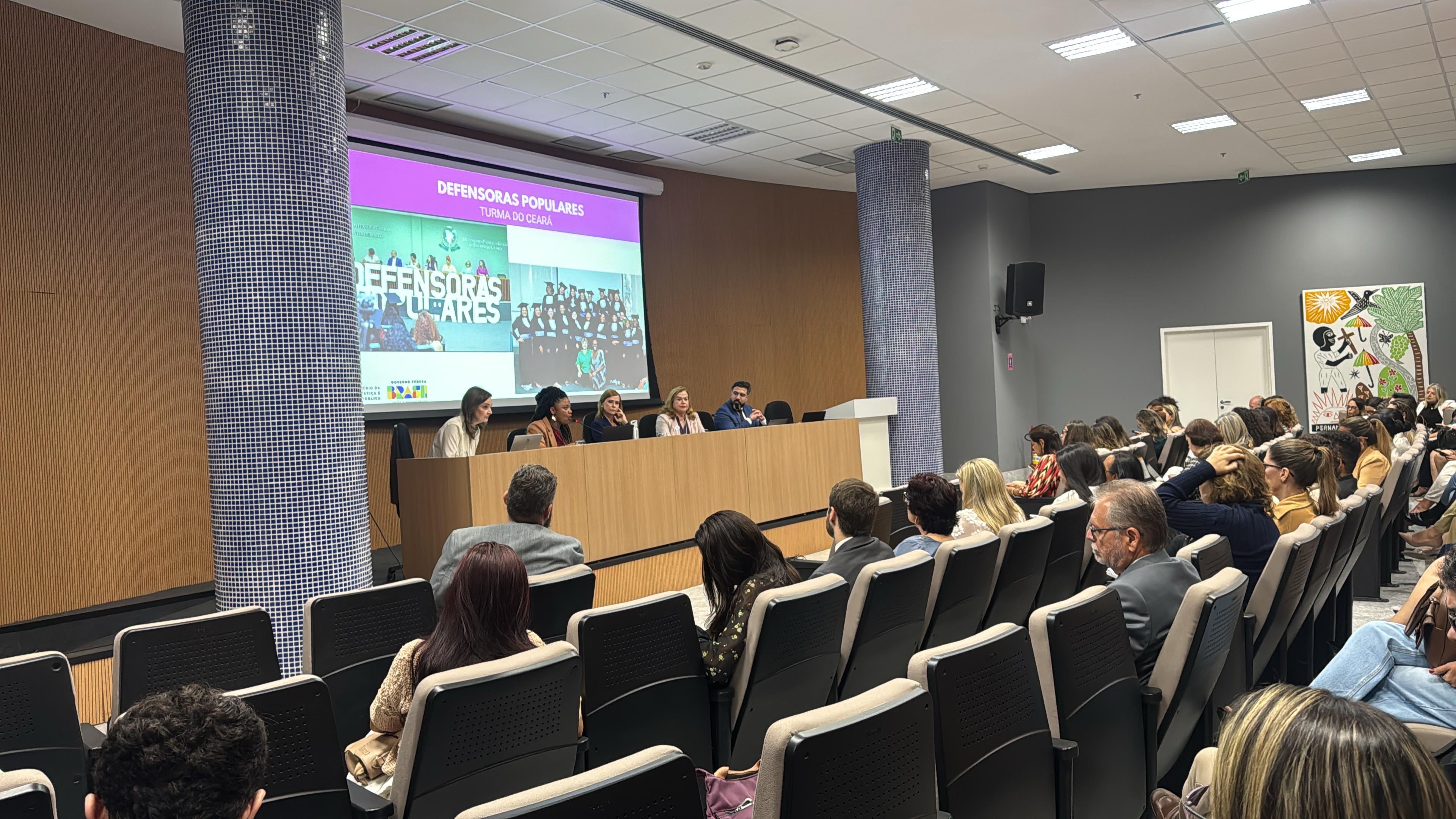 Segurança do DF apresenta estudo sobre padrão imitativo em feminicídios em seminário nacional no Recife