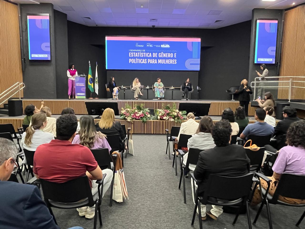 Começa Seminário de Estatística de Gênero e Políticas para Mulheres&nbsp;