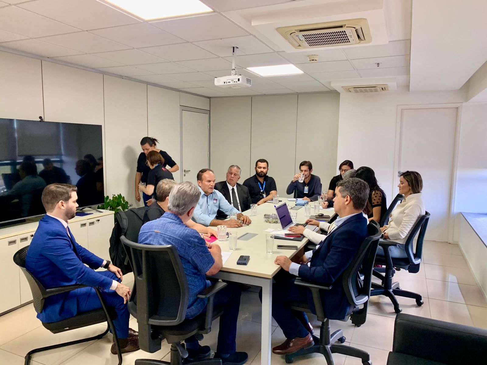 Reunião reforça compromisso do IgesDF com diálogo e valorização dos profissionais