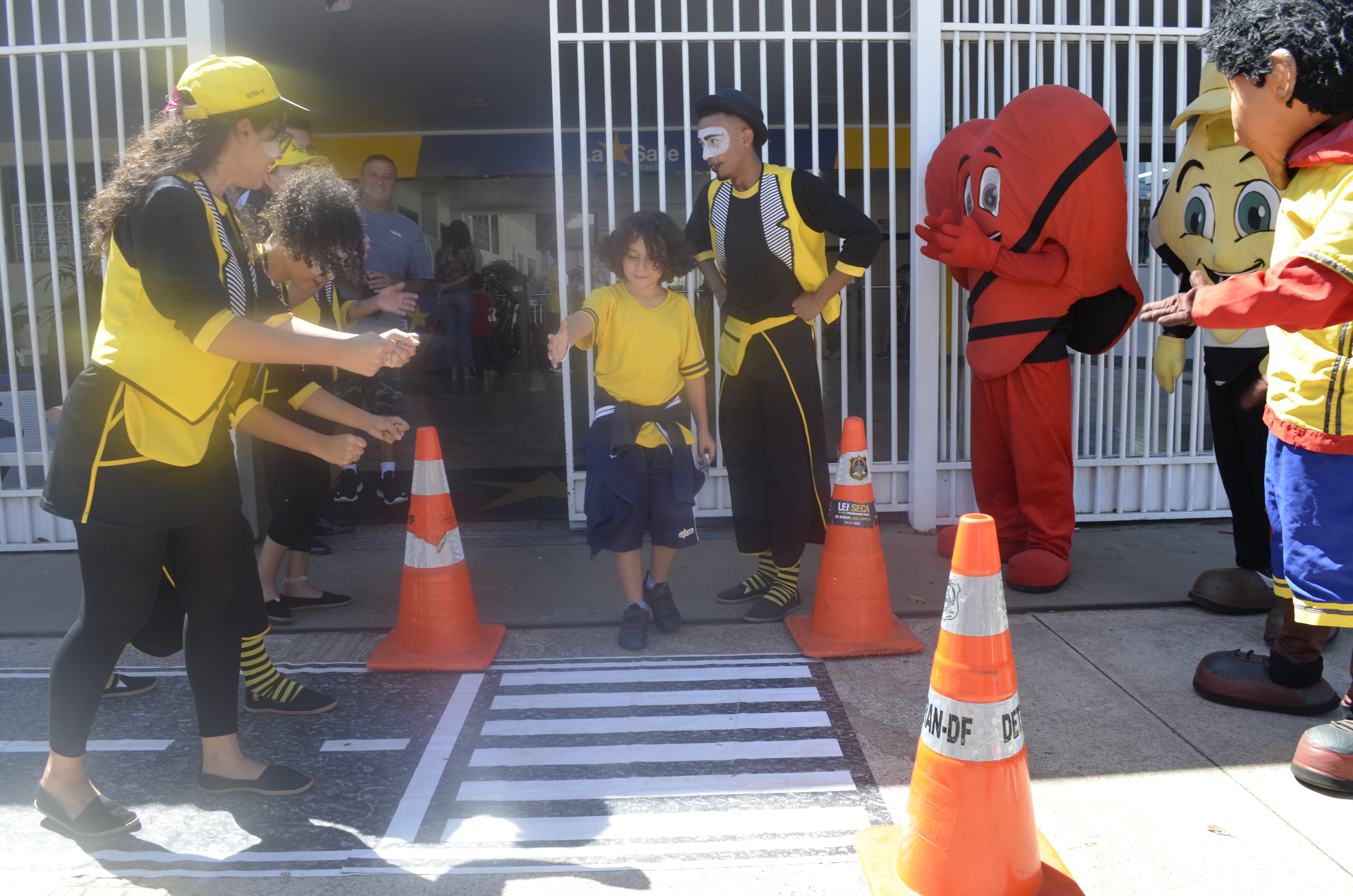 Volta às aulas exige atenção às regras de trânsito nas escolas