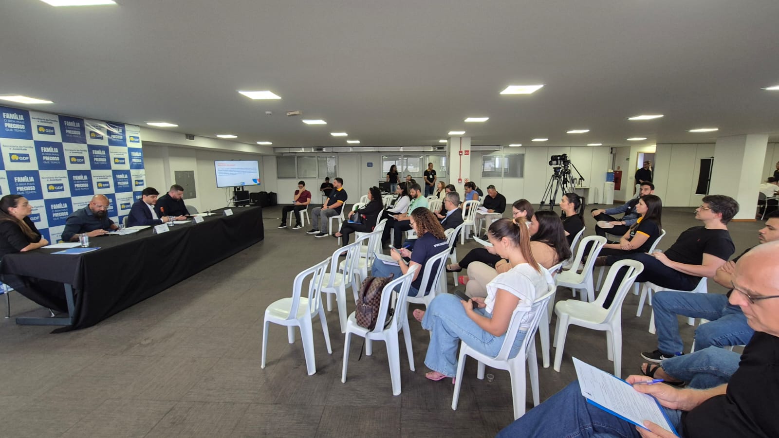 Audiência pública debate criação do Estatuto das Famílias Atípicas