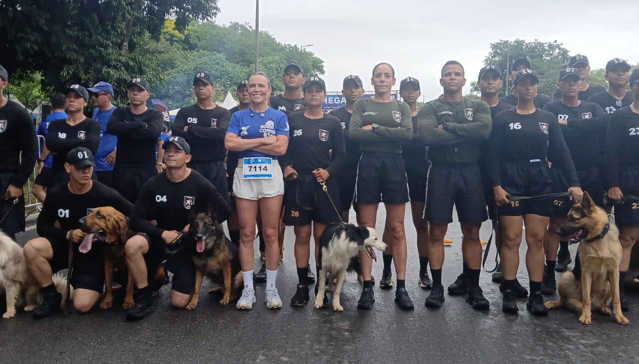 Com tropa do BPCães, PMDF participa de corrida de rua