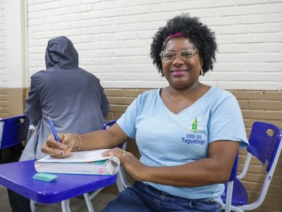 Com menor taxa de analfabetismo do país, DF é referência em educação