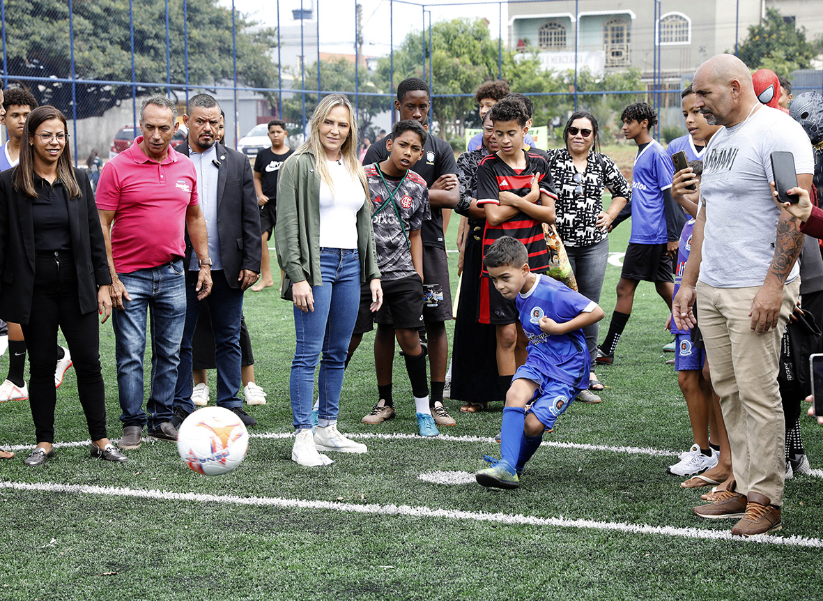 Gama e Santa Maria ganham dois campos sintéticos para a comunidade