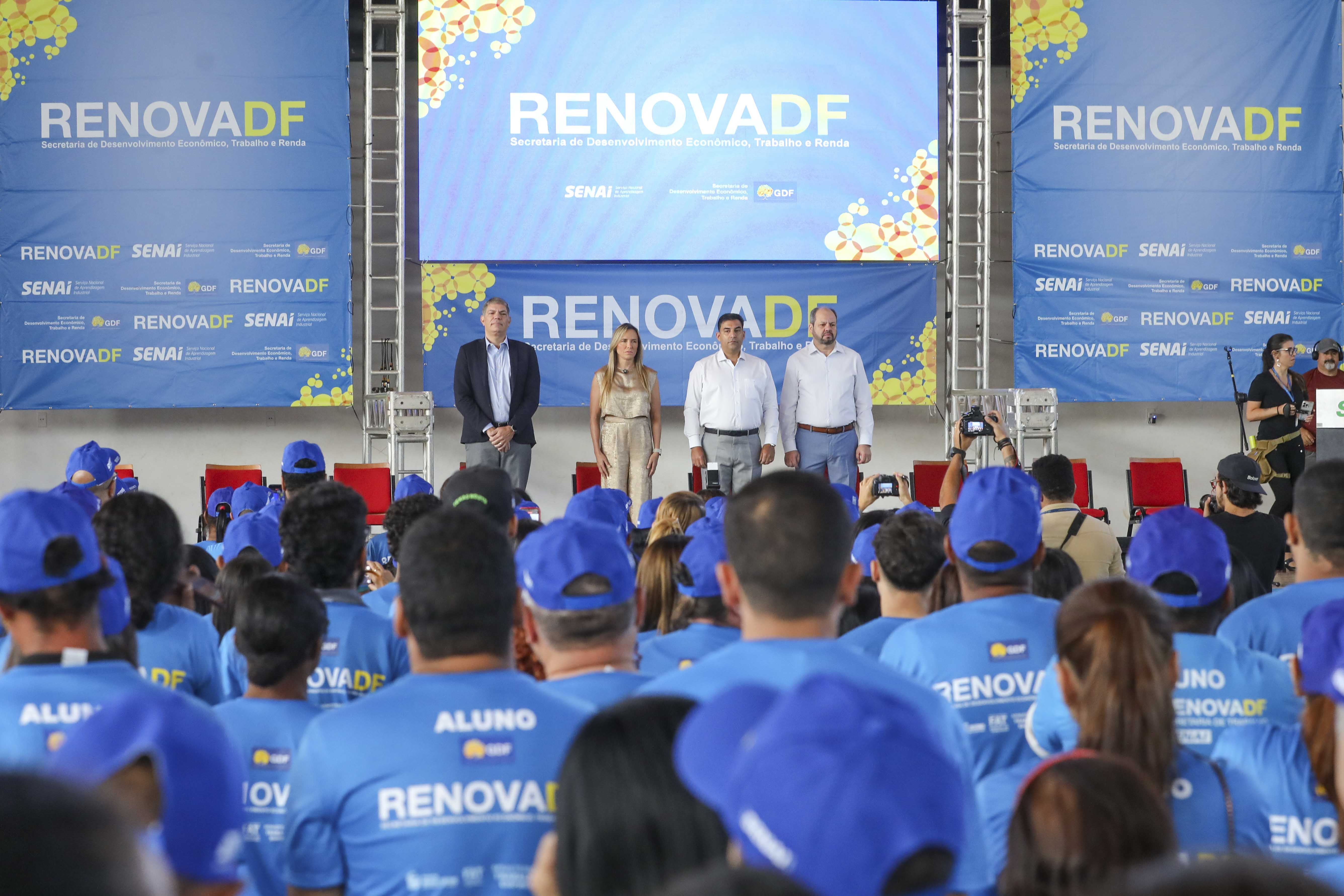 RenovaDF inicia terceiro ciclo de 2025 com mais de 2 mil alunos matriculados