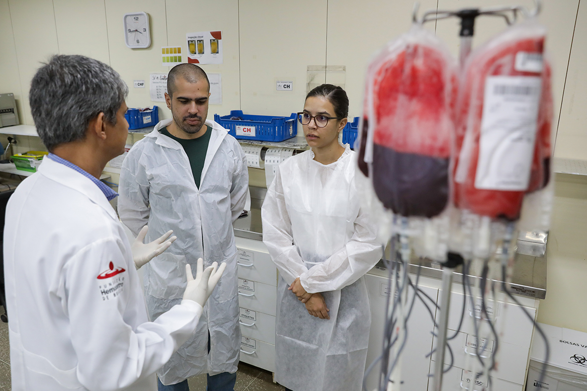 Vencedor de ação do Hemocentro conhece o caminho do sangue até os hospitais