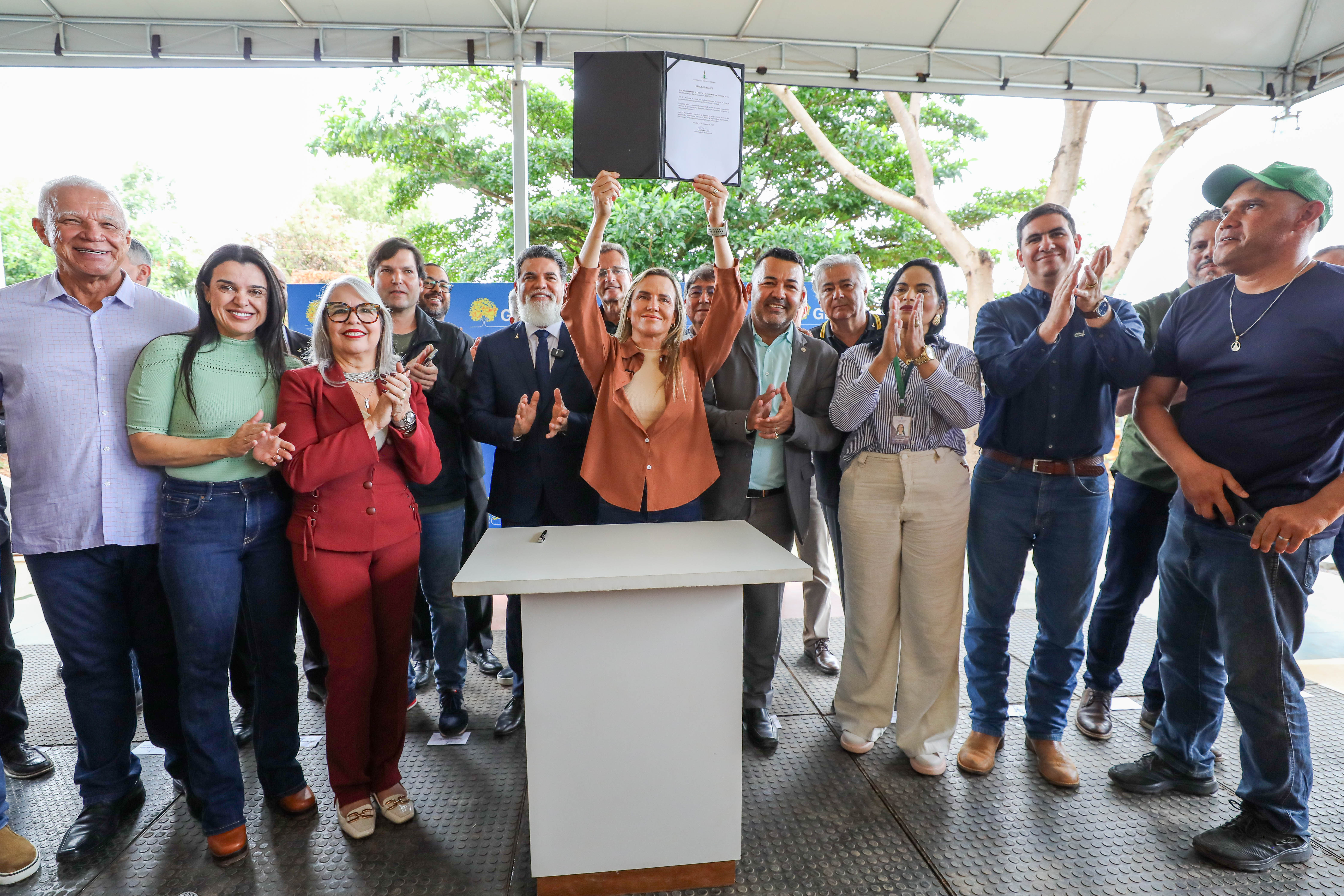 Com investimento de R$ 3,6 milhões, via de acesso à Escola Classe Aguilhada, em São Sebastião, será pavimentada