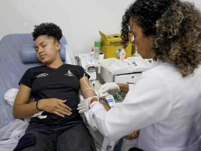 Alunos da rede pública se mobilizam para doar sangue e reforçar os estoques do Hemocentro