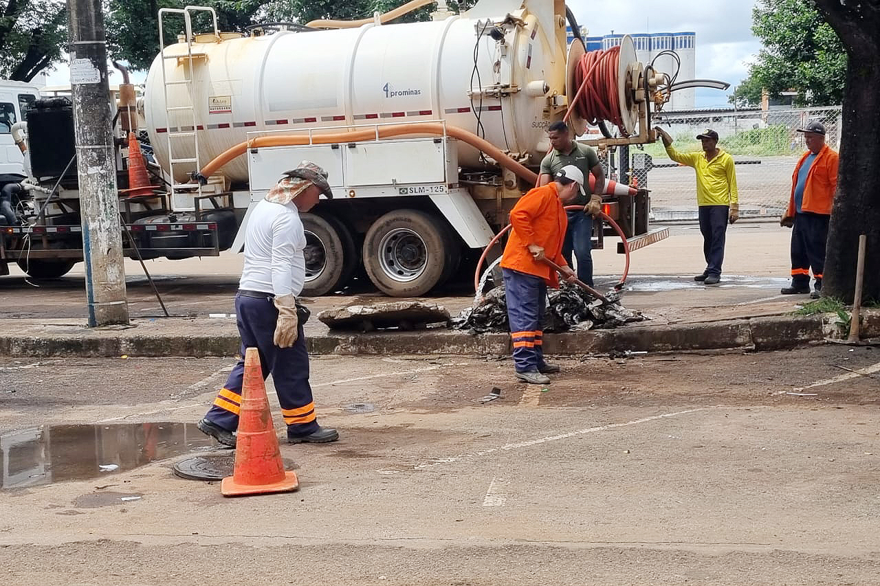 Chuvas no DF: em uma hora, choveu 40% do esperado para o mês; governo age para reparar danos