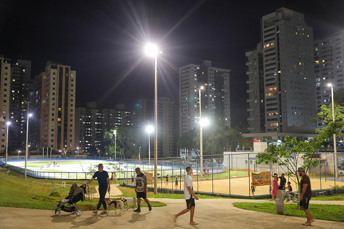Parque Sul de Águas Claras de cara nova com iluminação pública em LED