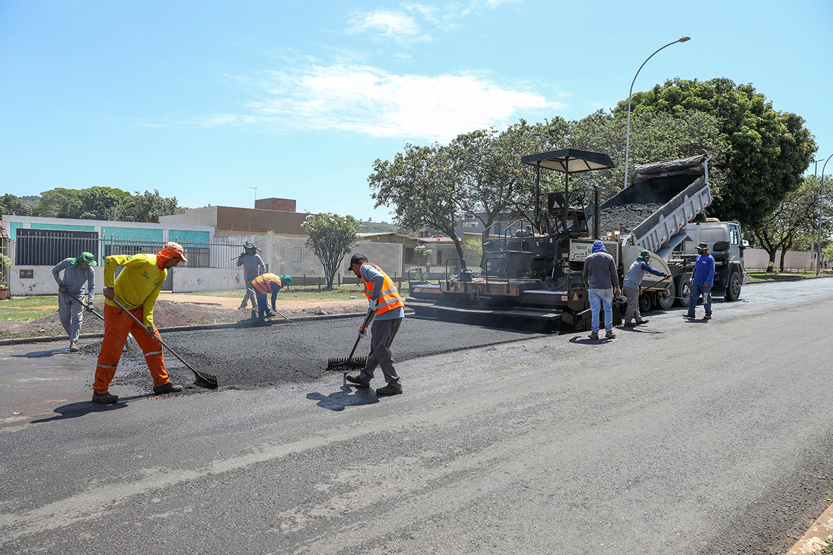 Com investimento de R$ 1,5 milhão, GDF inicia renovação do asfalto em quadras de Sobradinho