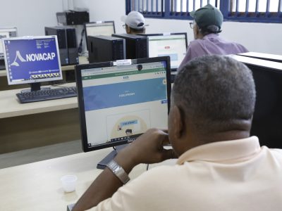 Projeto Saber sem Idade promove aulas do ensino básico para colaboradores da Novacap