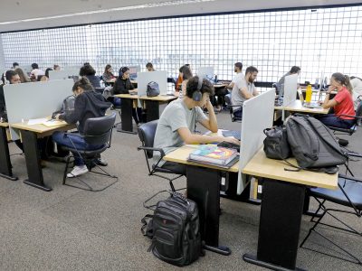 Dobra o número de usuários da Biblioteca Nacional de Brasília em relação a 2023